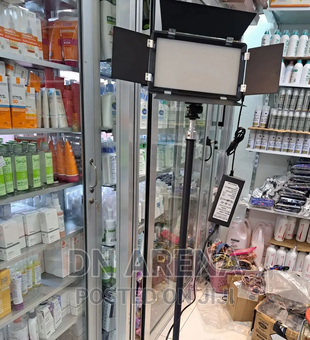 Professional Photos And Videos LED 680 Pro Light