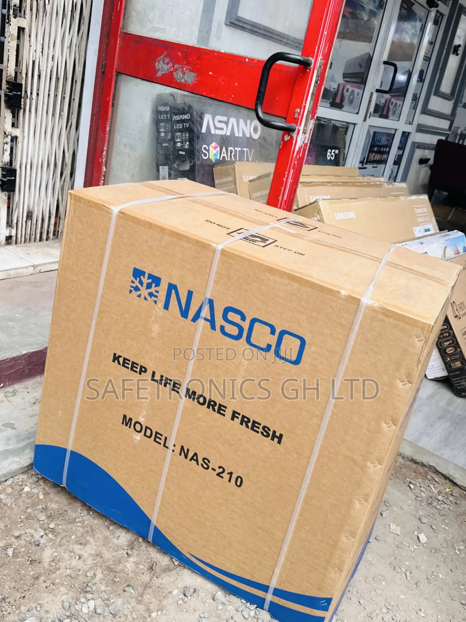 Lockable Singledoor Chestfreezer Nasco 210 200L Electric