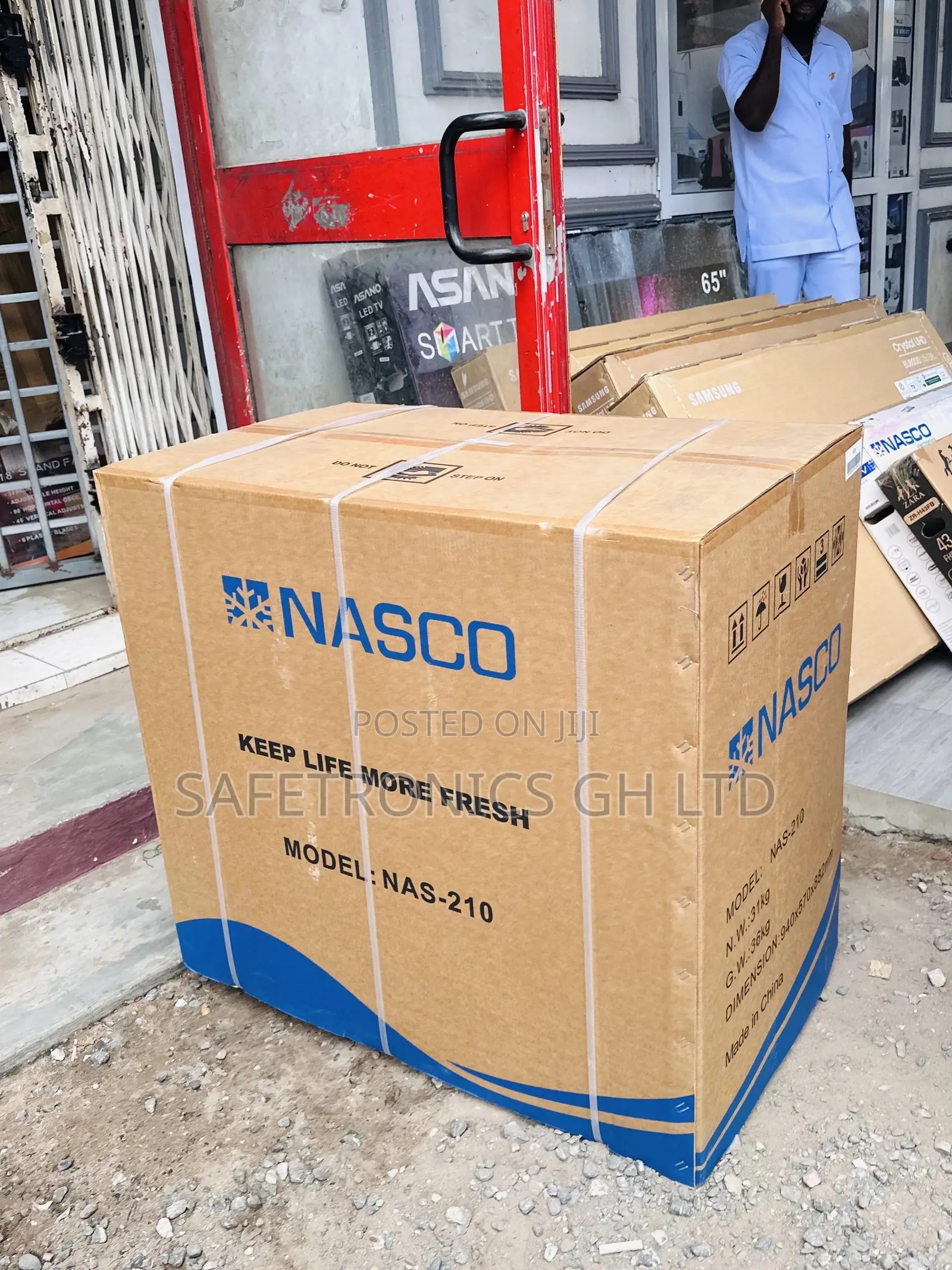 Grab Singledoor Electric 200L Chestfreezer Nasco 210 