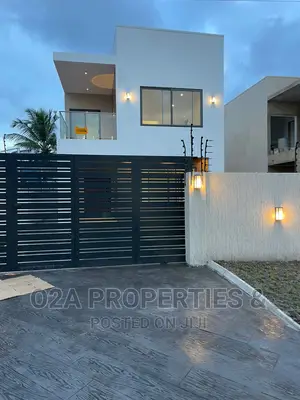 4bdrm House in Baatsona Total for sale