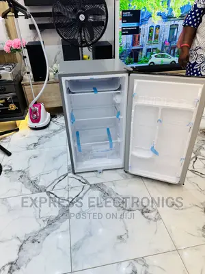 Spectacular Design PF-109 Black/Gray (80 Liters)Pearl Fridge