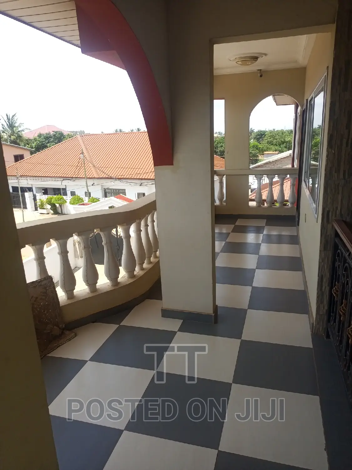 3bdrm Apartment in Teshie Estate for rent