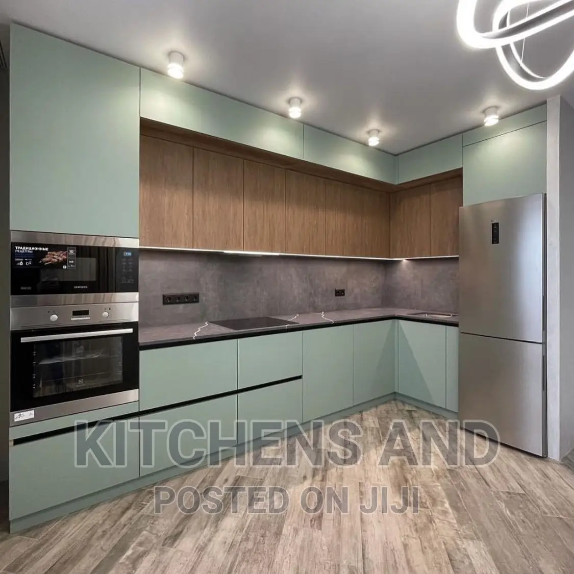 Luxurious Kitchen Cabinet.