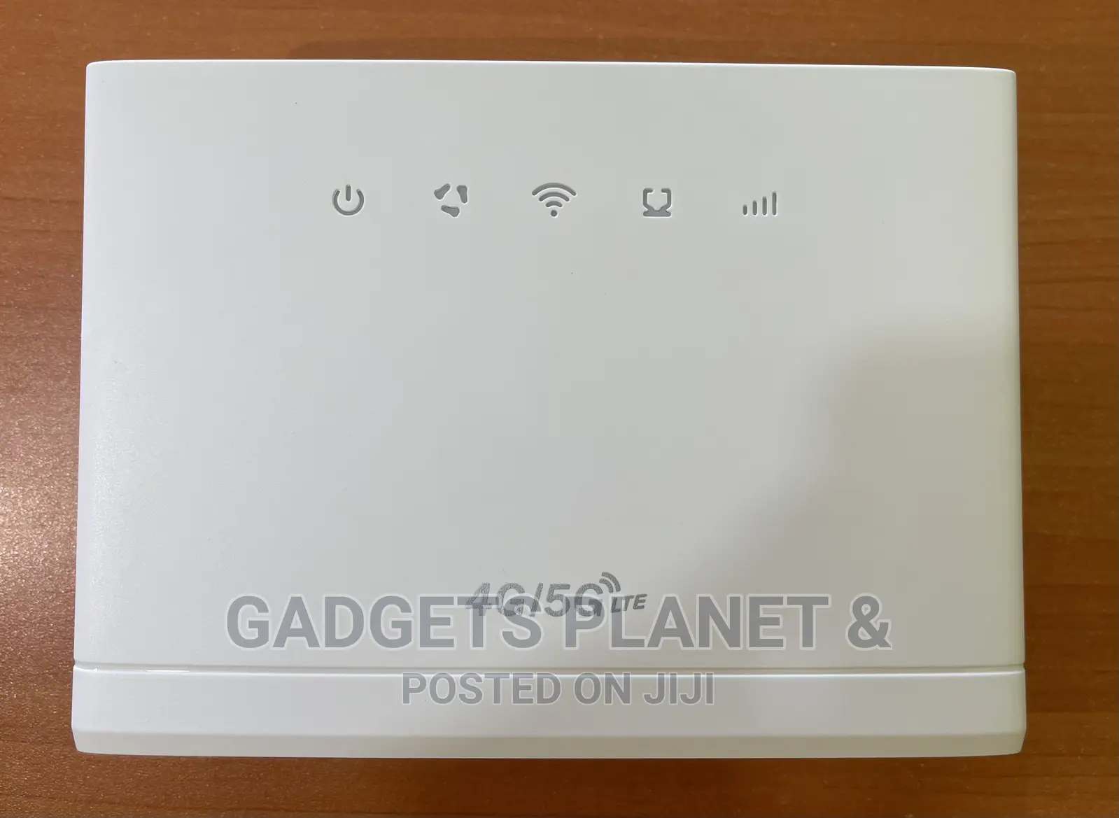 CPE 4G / 5G LTE Cat 4 Universal Router R311 Pro - 300mbps