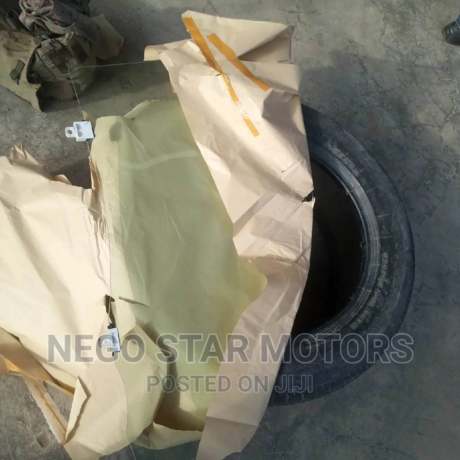 Toyota Hilux 2013 Door Glass 500