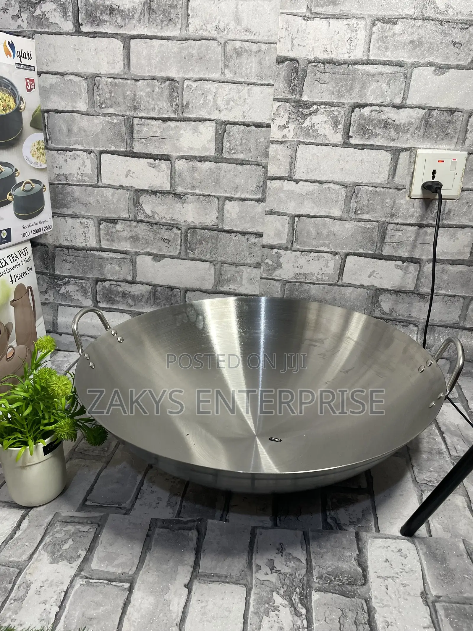 55cm Stainless Steel Wok Pan