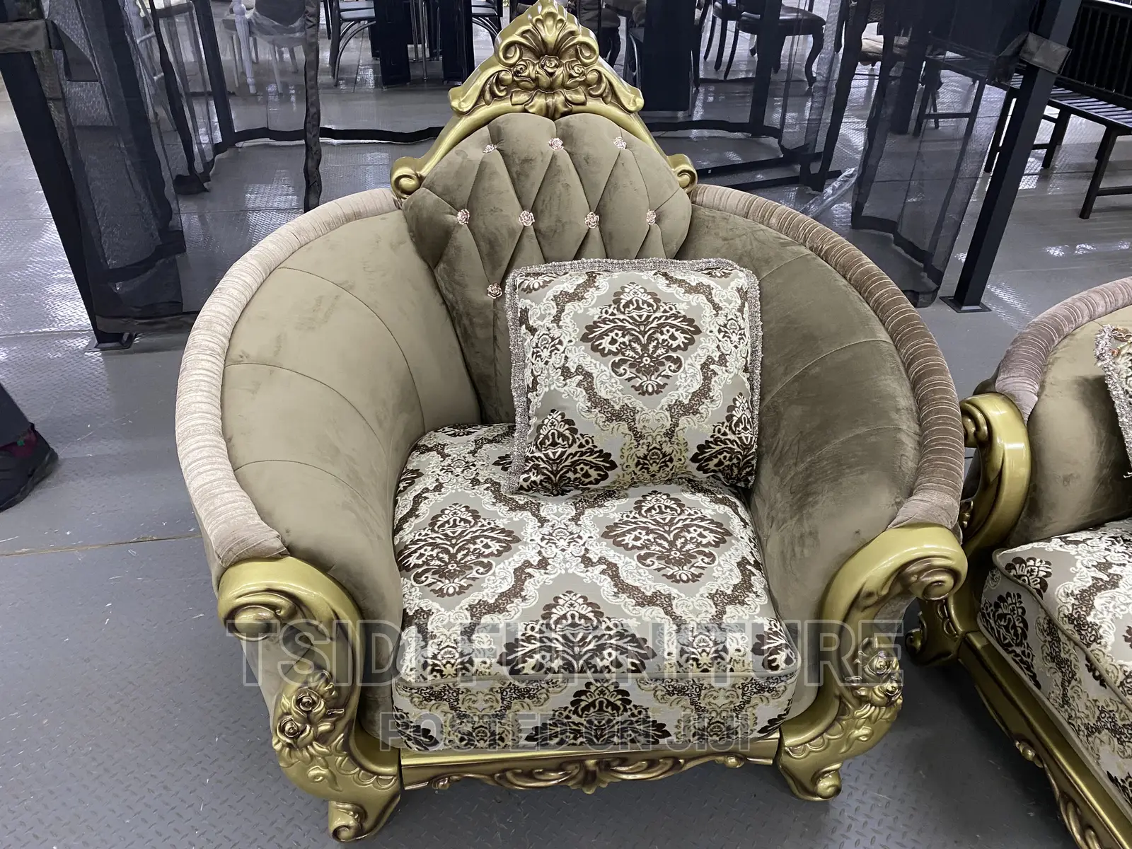 Quality Royal Sofa Set