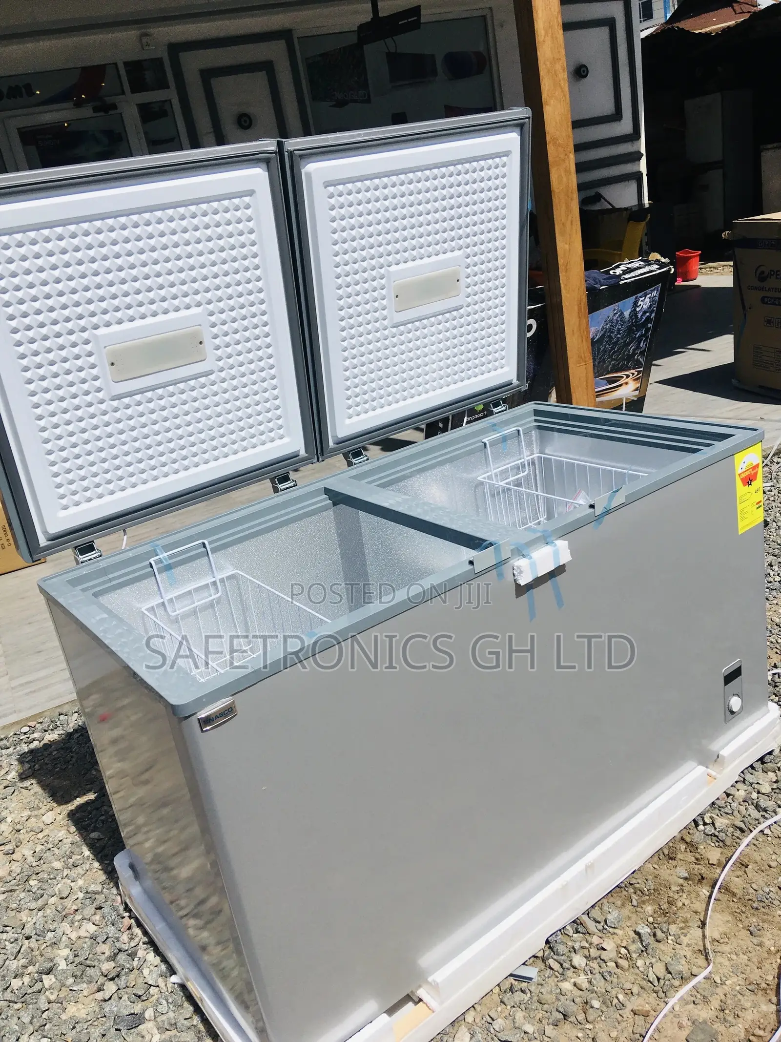 Durable Doubledoor Chestfreezer 425 Liter Nas500fc Electric