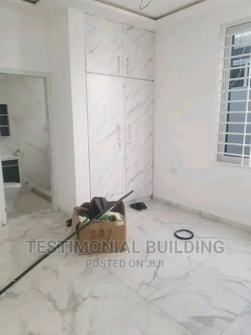 4bdrm House in Testimonial Building, Lake Side Estate for sale