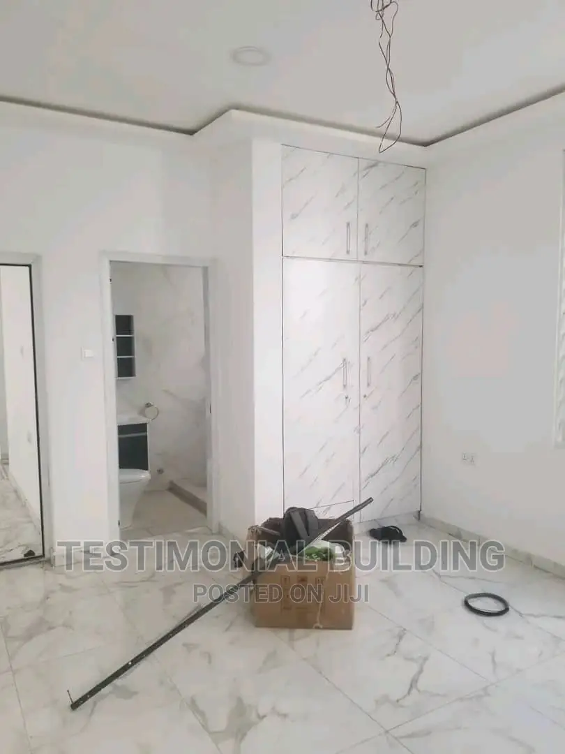 4bdrm House in Testimonial Building, Lake Side Estate for sale