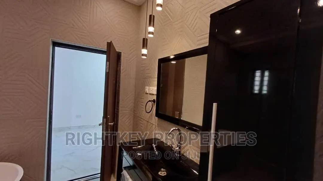 4bdrm Duplex in Ahesan Estate, Kumasi Metropolitan for sale