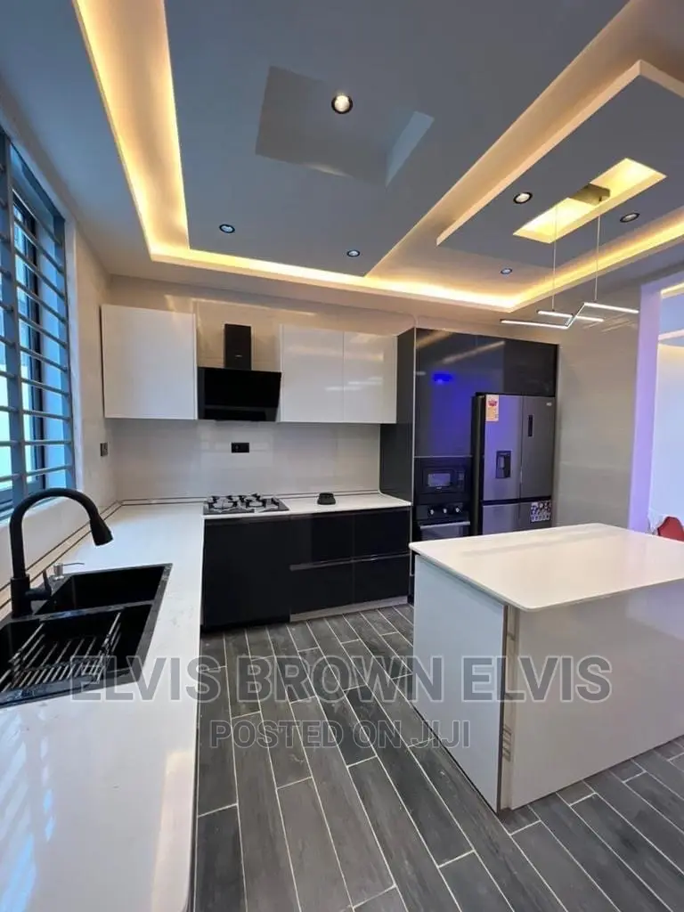 4bdrm House in Botwe Lakesid for sale
