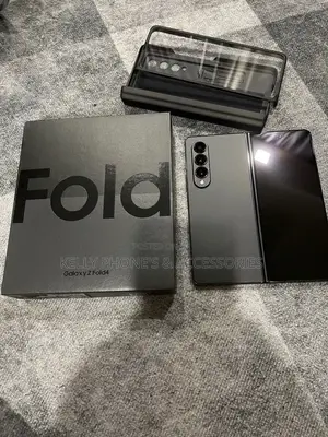 New Samsung Galaxy Z Fold4 256 GB Black