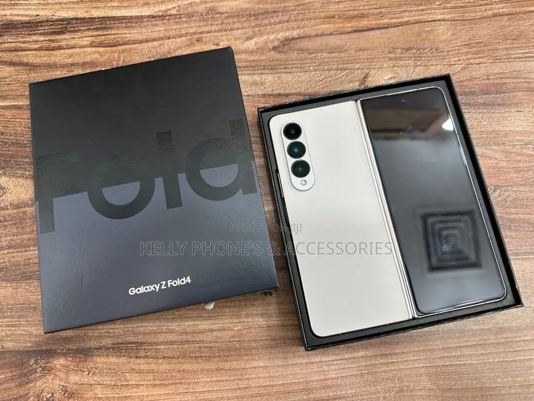 New Samsung Galaxy Z Fold4 256 GB Black