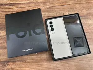 New Samsung Galaxy Z Fold4 256 GB Black