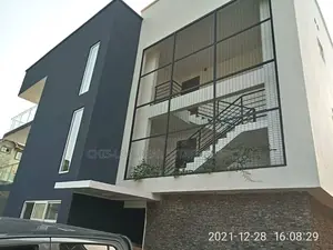 Furnished 3bdrm Duplex in Airport Residential for rent
