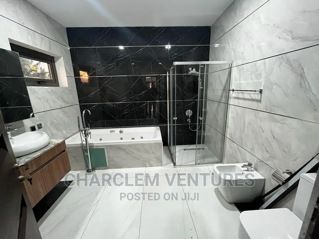 5bdrm House in Charclem Ventures, East Legon for sale
