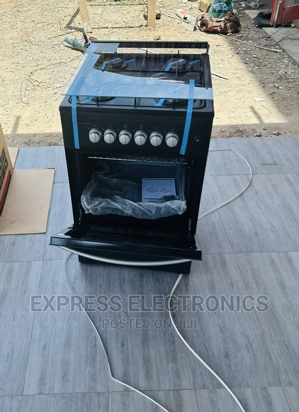 Black Classy 4burner Gas Cooker Oven 50/50 With Knobs