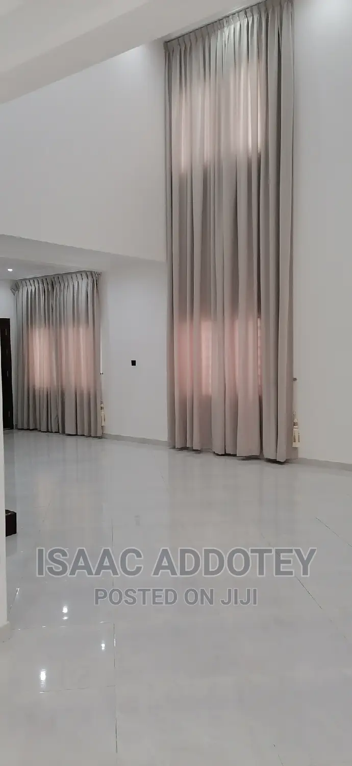 4bdrm Bungalow in Sakumono Celebraty, Spintex for rent