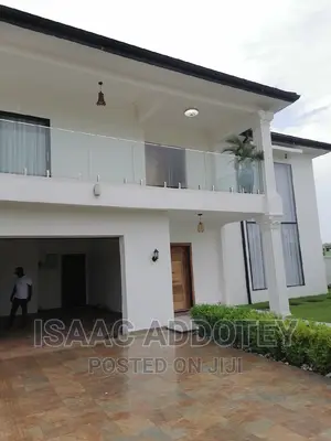4bdrm Bungalow in Sakumono Celebraty, Spintex for rent