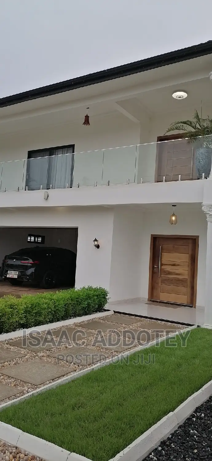 4bdrm Bungalow in Sakumono Celebraty, Spintex for rent