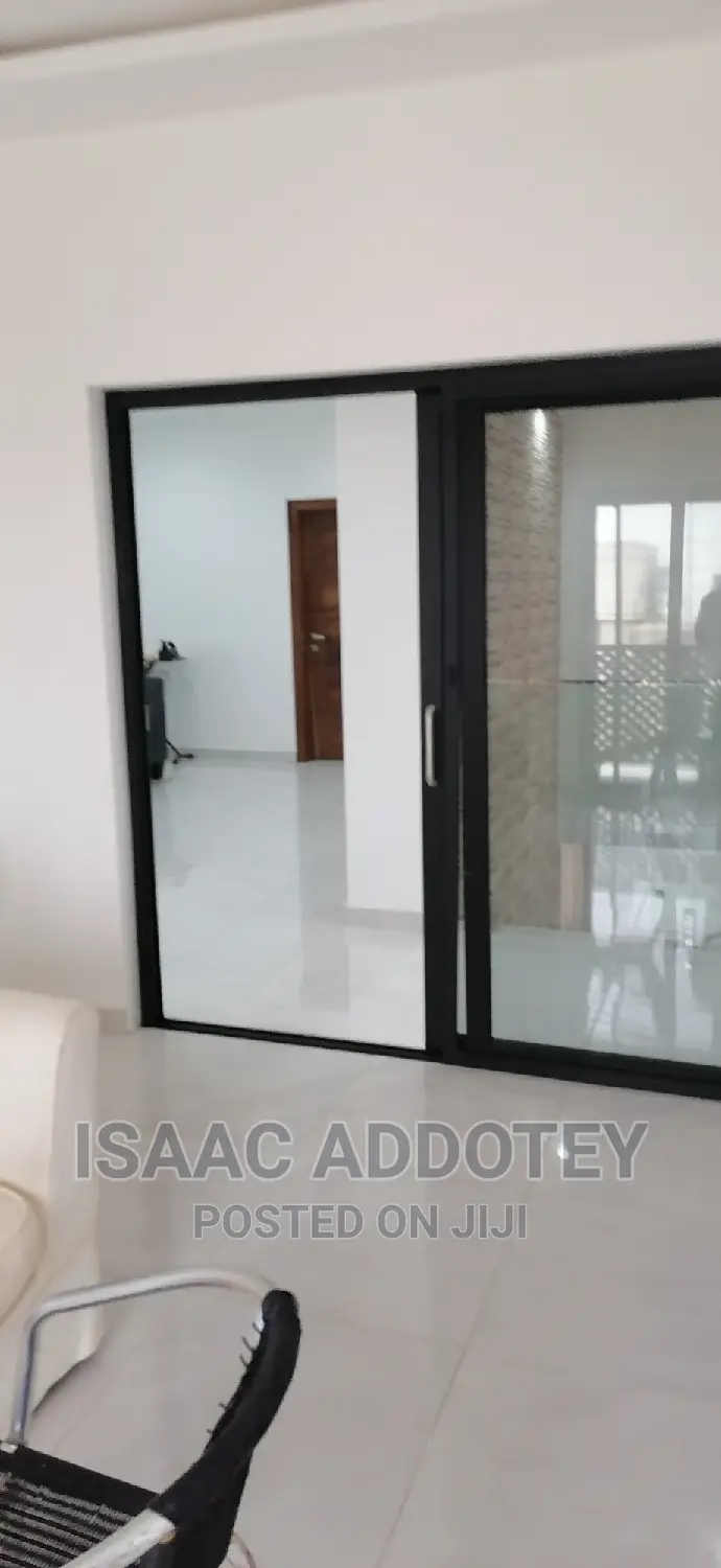 4bdrm Bungalow in Sakumono Celebraty, Spintex for rent