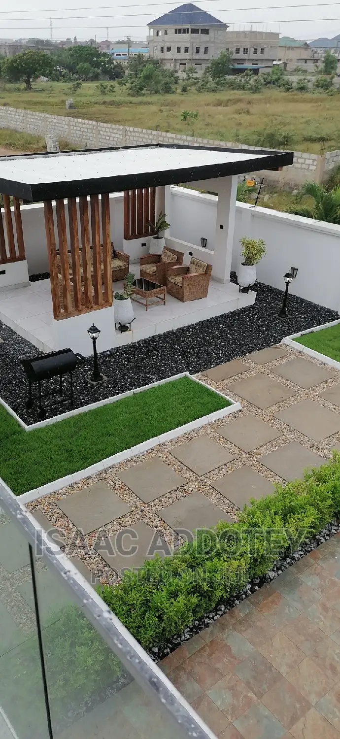 4bdrm Bungalow in Sakumono Celebraty, Spintex for rent