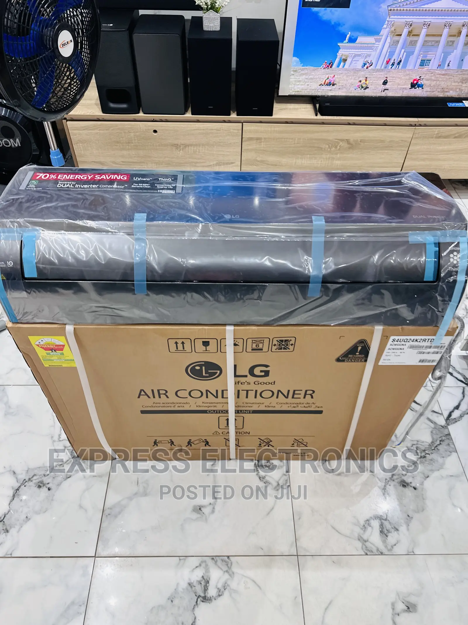 LG Split Dual Inverter Artcool Black 2.5hp AC