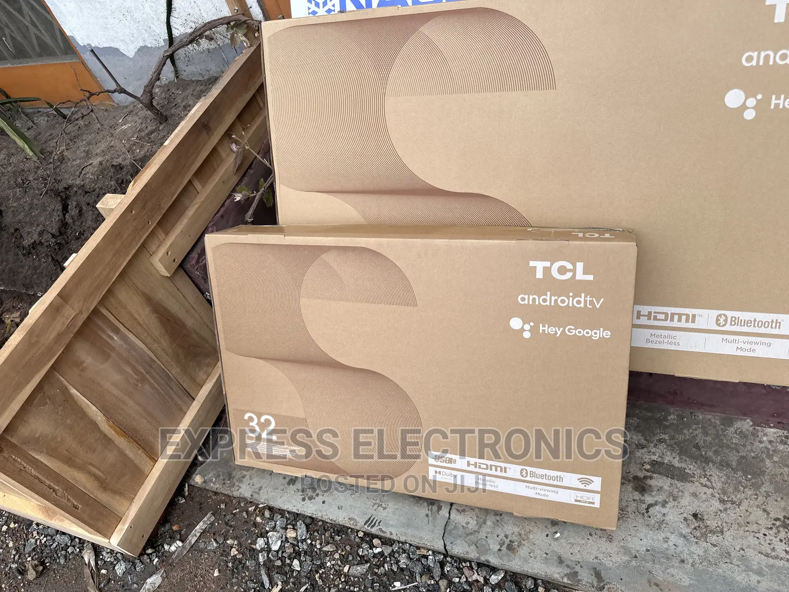 Lovely Slim FHD Satellite 32S5400 a TCL Tv 