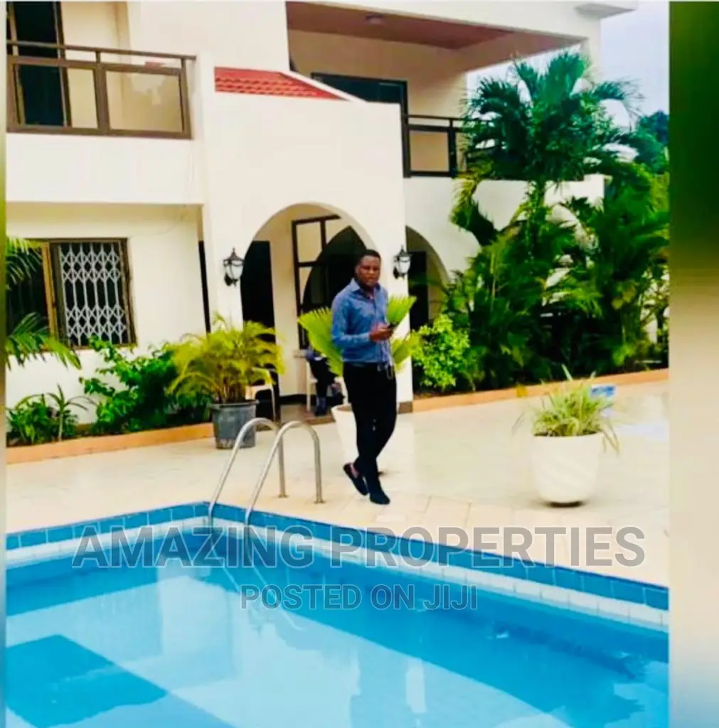 5bdrm House in East Legon for rent