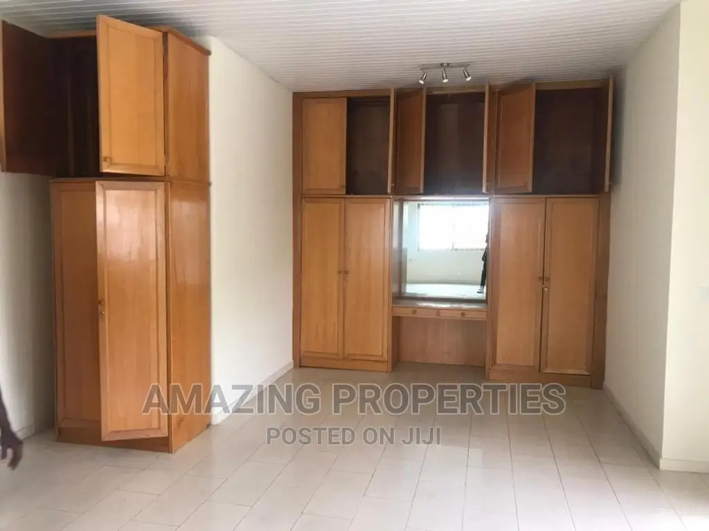5bdrm House in East Legon for rent
