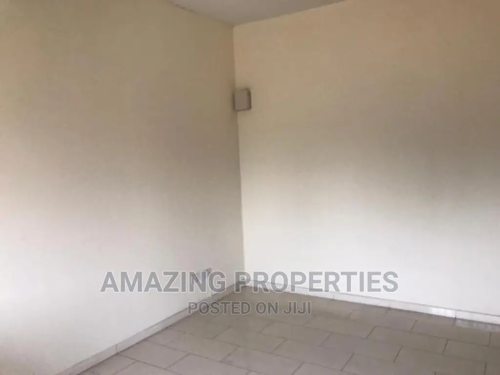 5bdrm House in East Legon for rent