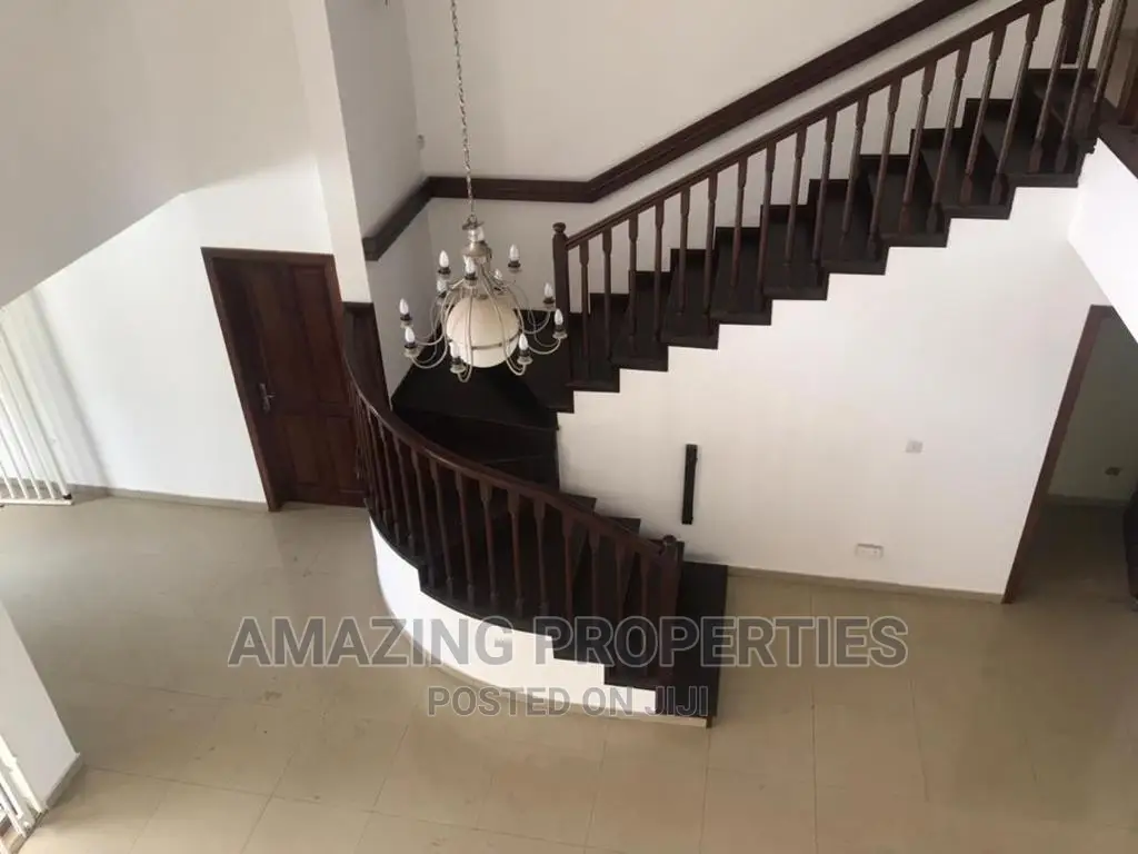 5bdrm House in East Legon for rent