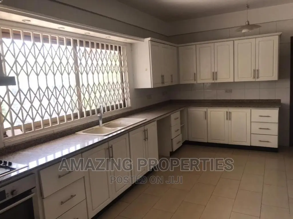 5bdrm House in East Legon for rent