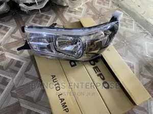 Toyota Hilux 2014/2015/206 Headlight