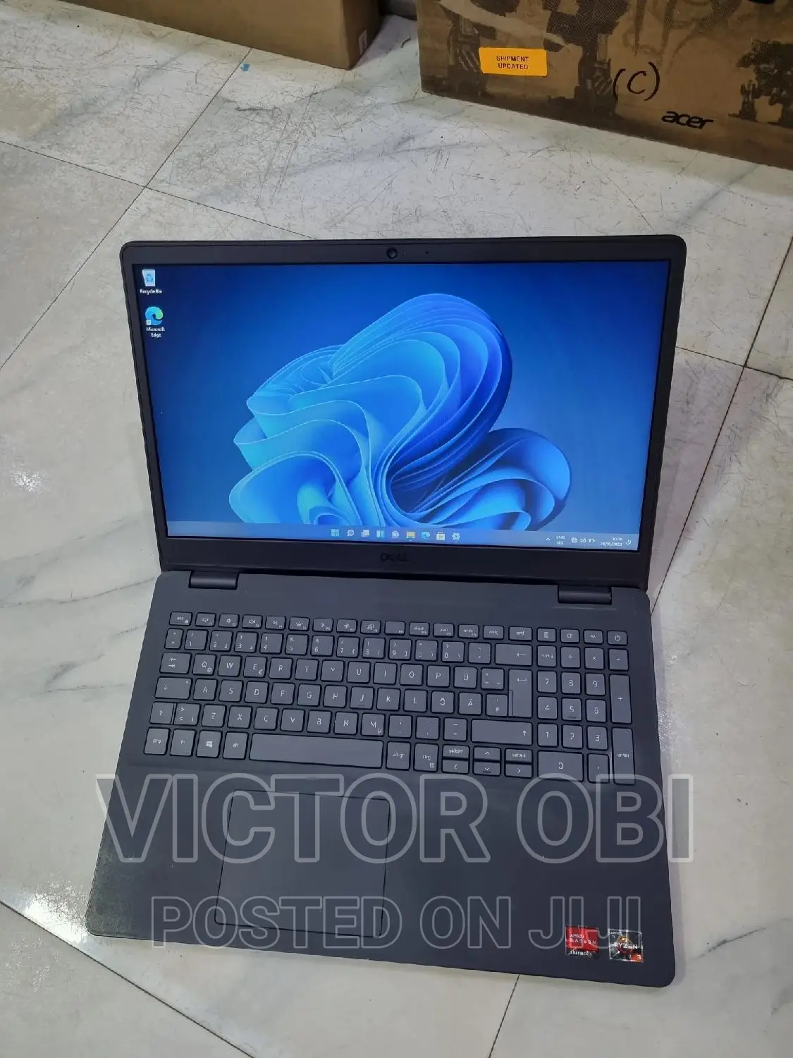 Laptop Dell Inspiron 3542 8GB AMD Ryzen 3 SSD 256GB