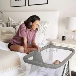 2-in-1 Stationary Rocking Bassinet, Portable Bedside Crib