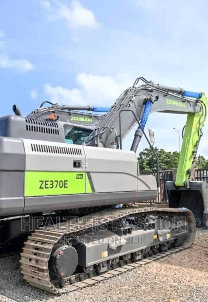 Brand New Zoomlion Excavator, ZE370E, (37 Tons) for Sale