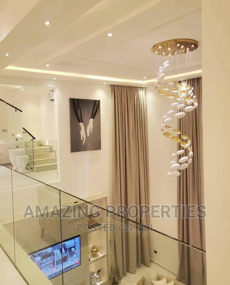 5bdrm House in East Legon for sale