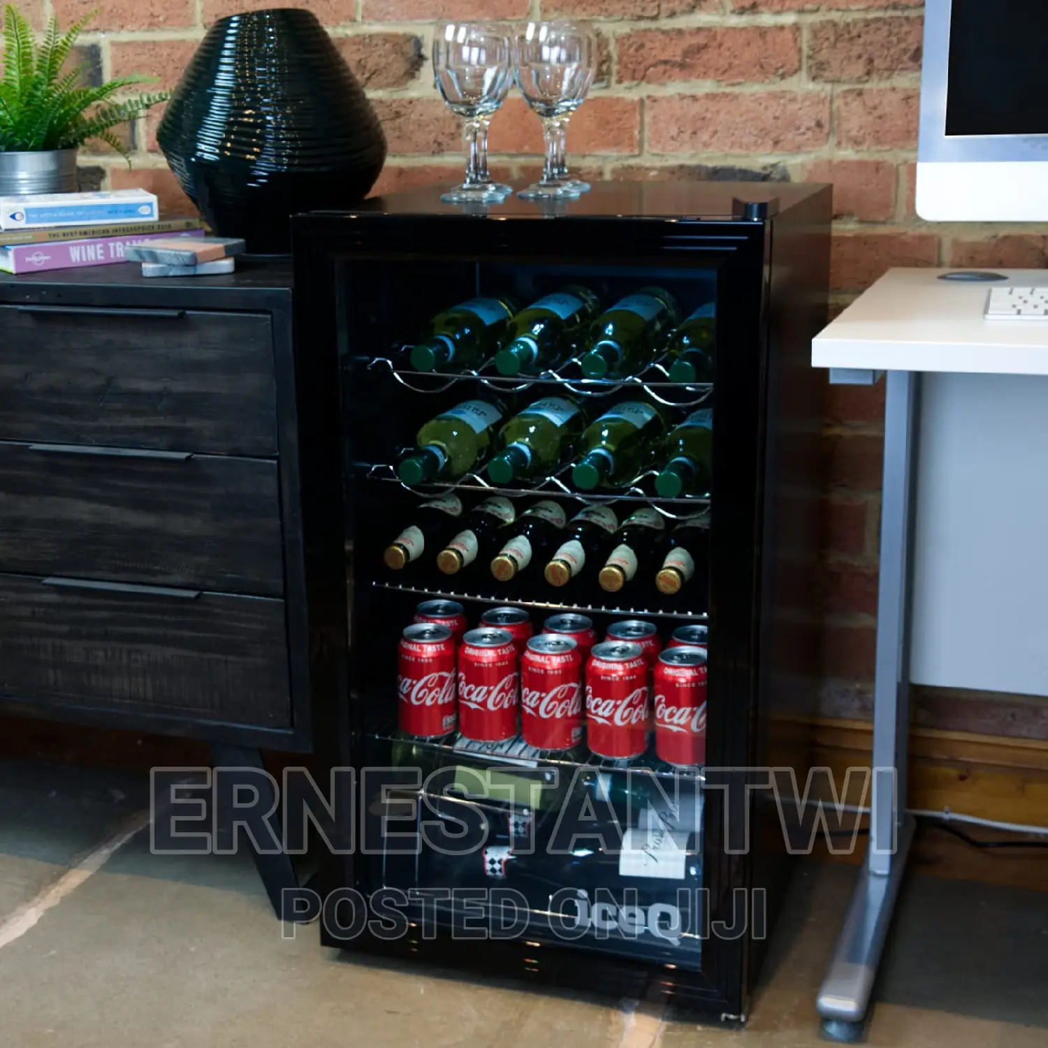 22 Bottle Capacity Wine Chiller