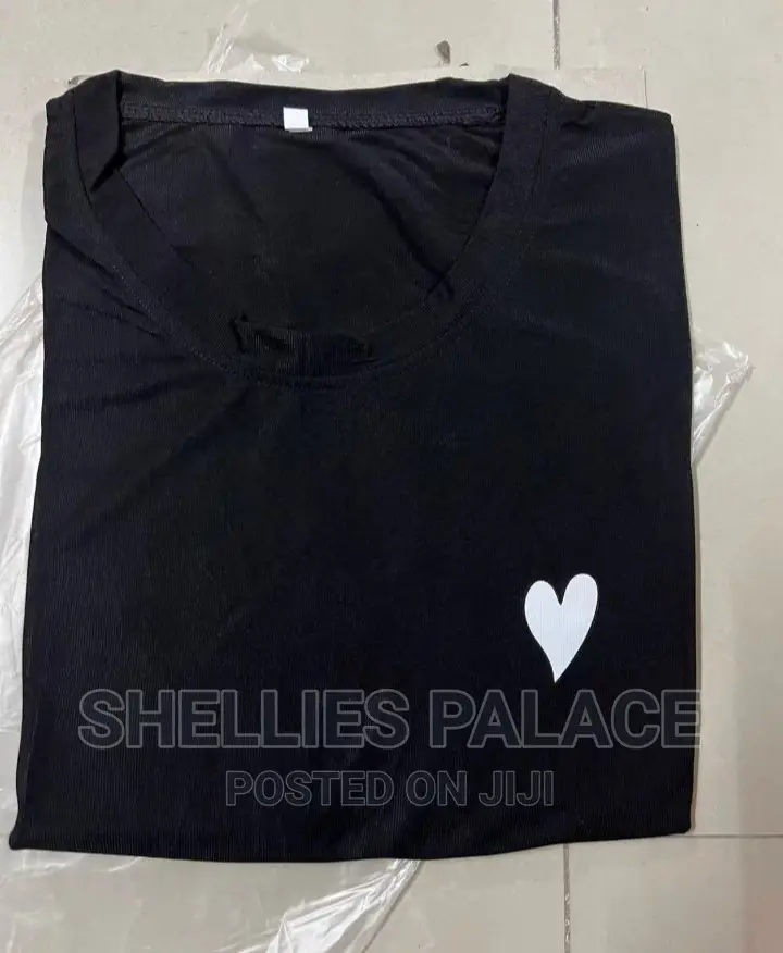 Women Heart Print Asymmetric Tee Blouses