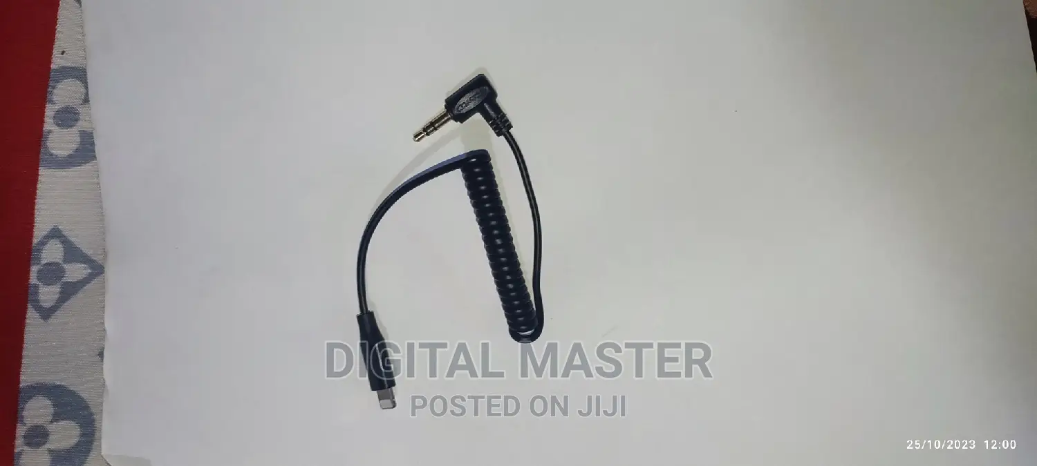 3.5mm TRS to Lightning Audio Adapter Cable
