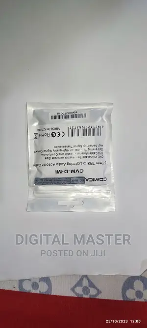 3.5mm TRS to Lightning Audio Adapter Cable