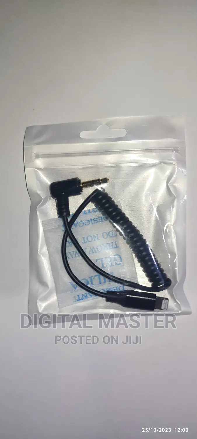 3.5mm TRS to Lightning Audio Adapter Cable
