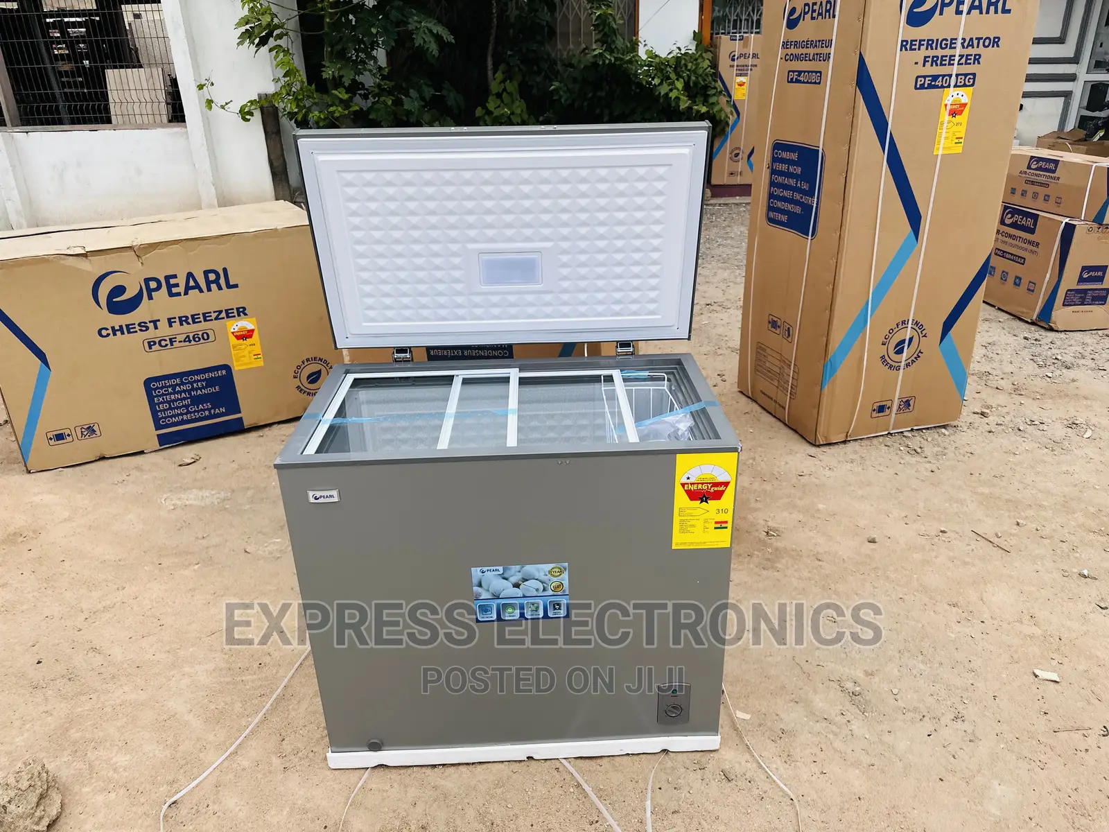 Anti Rust Body Chest Freezer Single Door Pearl PCF-240/200)L