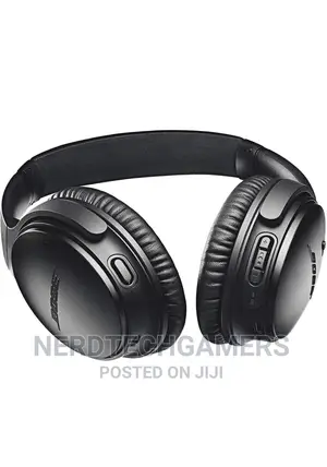 Bose Quietcomfort 35 Wireless Bluetooth Headphones,- Black