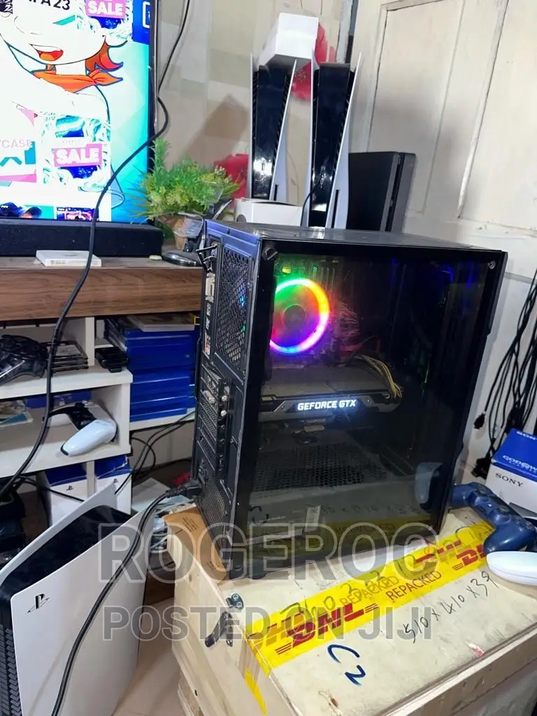 Desktop Computer Asus TUF Gaming FX10CP 16GB Intel Core I7 SSD 1T