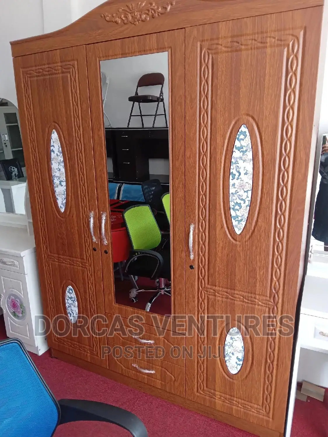 Dress Wardrobe