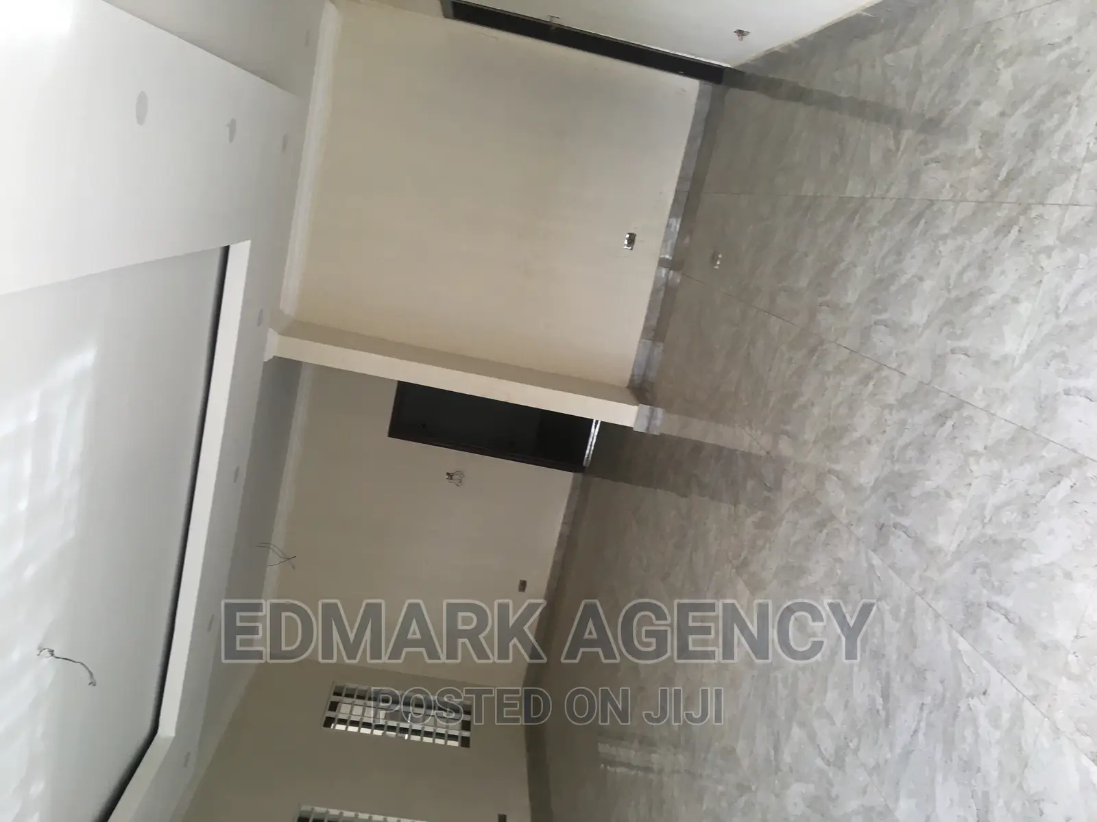4bdrm House in Ashongman Estate, Police Station for sale