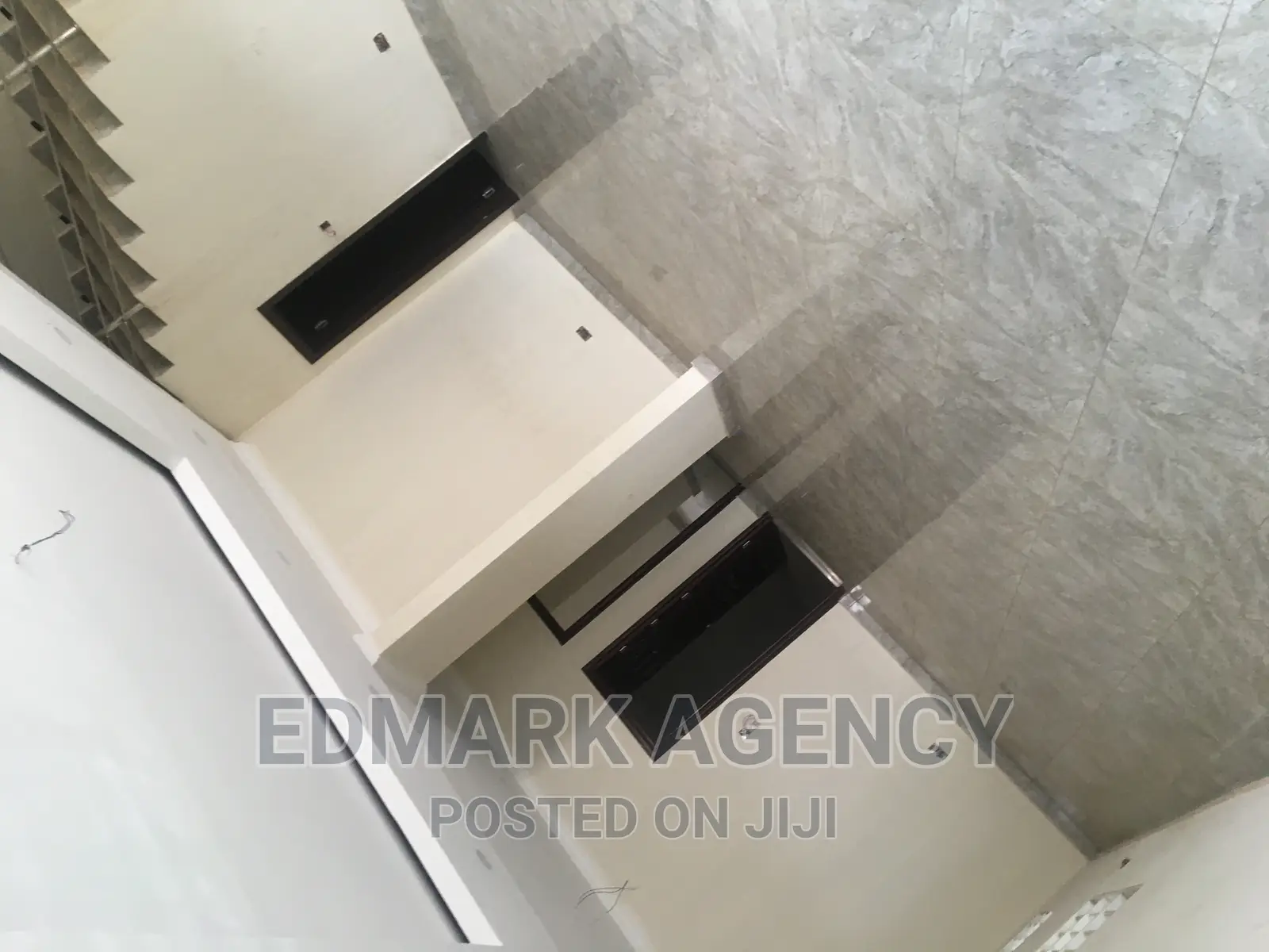 4bdrm House in Ashongman Estate, Police Station for sale